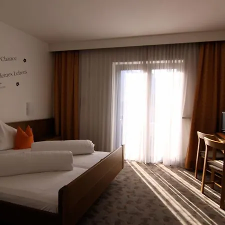 Loewen Hotel