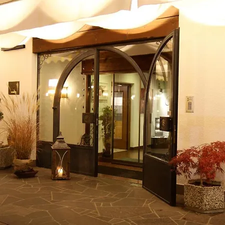 Hotel Loewen